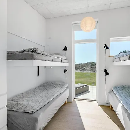 Lovely In With Wifi Holiday home