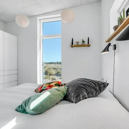 Lovely In With Wifi Holiday home *